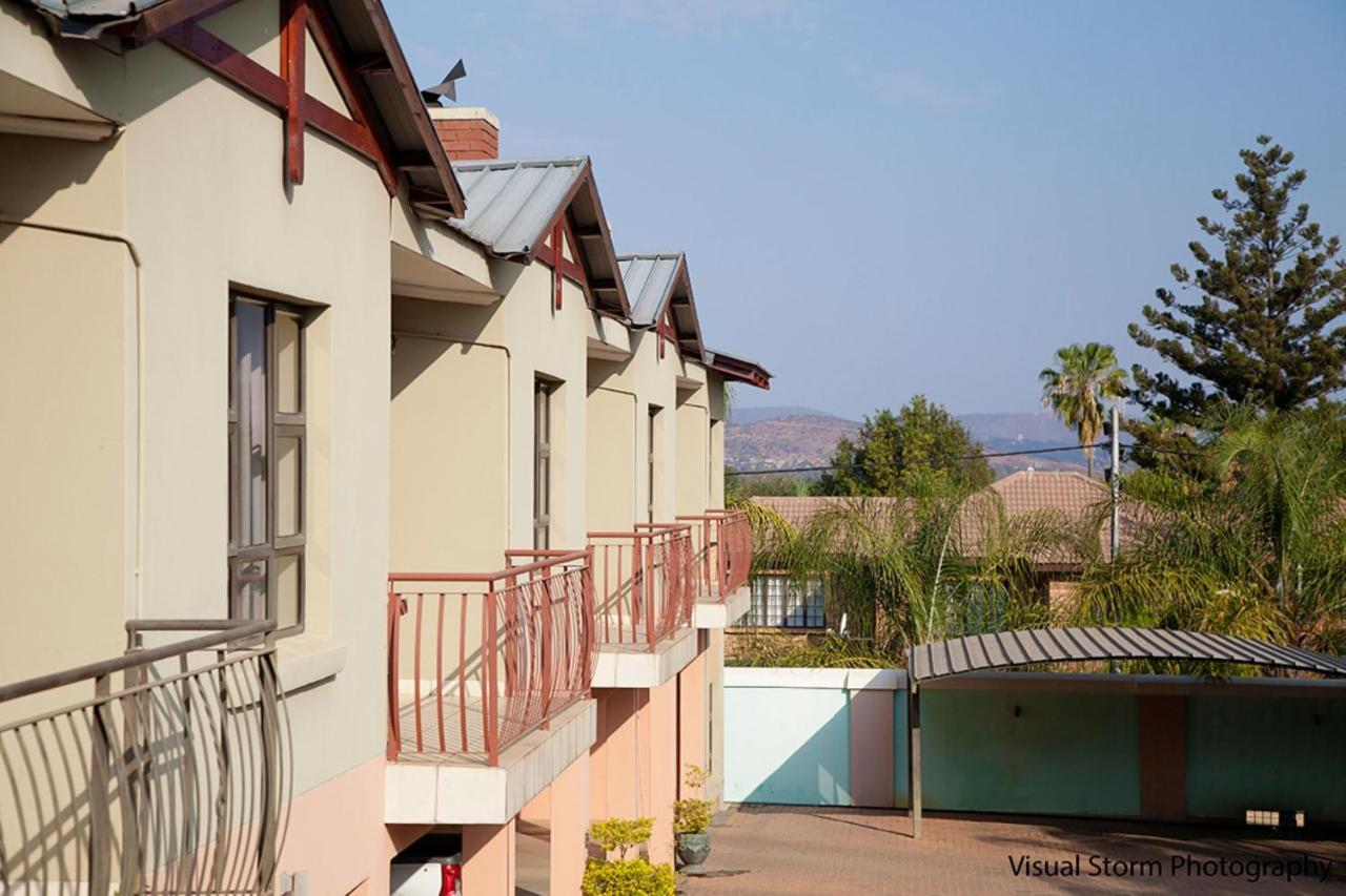 Palm Valley Inn And Day Spa Hartbeespoort Exterior photo