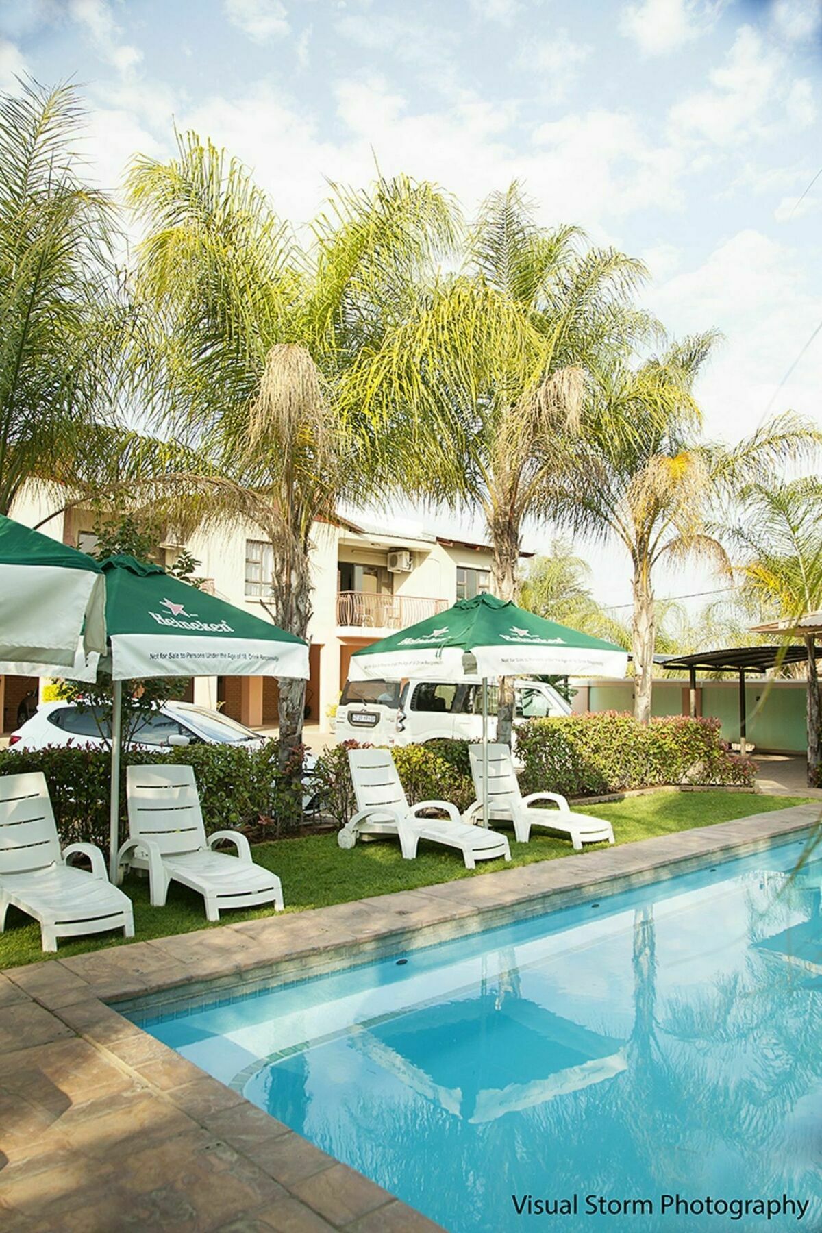 Palm Valley Inn And Day Spa Hartbeespoort Exterior photo